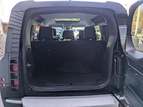 Used 2025 Land Rover Defender 110 S image 32