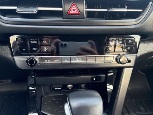 Used 2024 Kia Seltos EX image 21