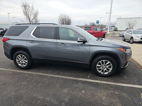 Used 2020 Chevrolet Traverse LT image 15