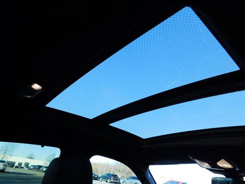 Used 2024 BMW X6 M60i image 4