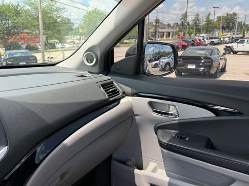 Used 2018 Honda Pilot Elite image 21