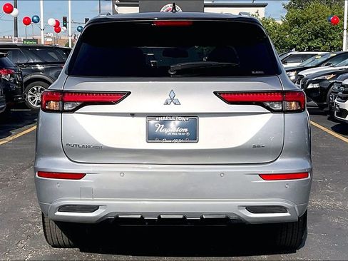 Used 2023 Mitsubishi Outlander SEL AWD/4WD image 3