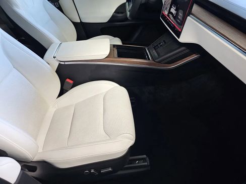 Used 2022 Tesla Model X AWD/4WD image 7