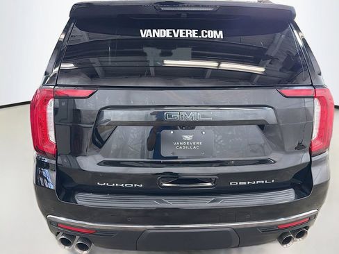 Used 2024 GMC Yukon Denali Ultimate AWD/4WD image 8