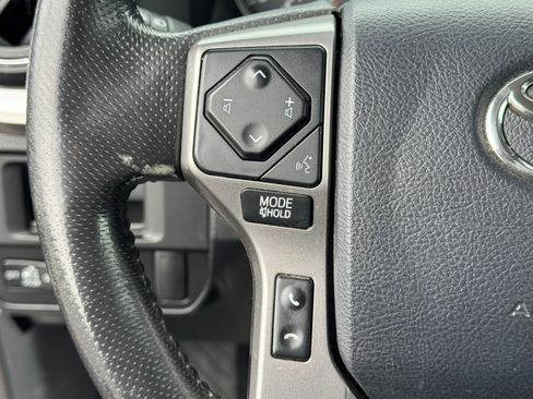 Used 2017 Toyota Tacoma SR5 w/ Tow Package image 26