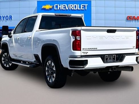 Used 2023 Chevrolet Silverado 2500 LT w/ Convenience Package AWD/4WD image 4