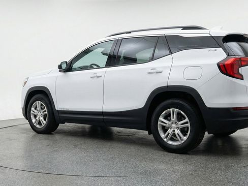 Used 2024 GMC Terrain SLE FWD image 6