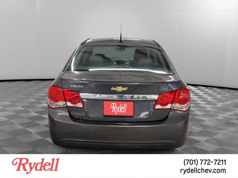 Used 2011 Chevrolet Cruze LT image 4
