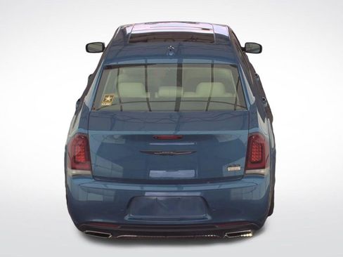 Used 2023 Chrysler 300 Touring L w/ Popular Equipment Group image 4