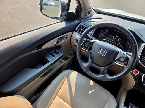 Used 2022 Honda Pilot Touring image 18