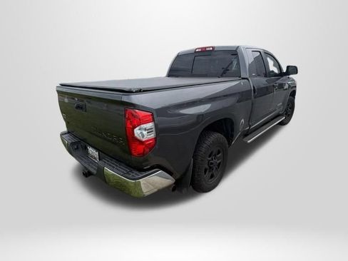 Used 2017 Toyota Tundra SR5 AWD/4WD image 3