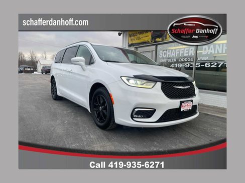 Used 2022 Chrysler Pacifica Touring-L image 1