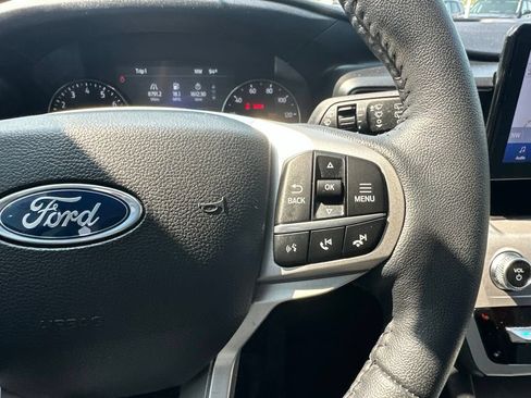 Used 2023 Ford Explorer XLT w/ Equipment Group 202A AWD/4WD image 16
