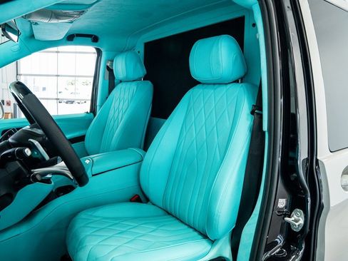 Used 2023 Mercedes-Benz Metris Passenger image 38