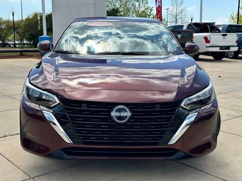 Used 2025 Nissan Sentra SV image 2