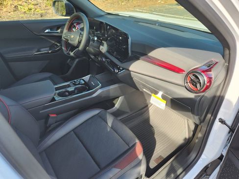 New 2026 Chevrolet Equinox RS image 8