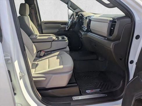 Used 2024 Chevrolet Silverado 2500 LT image 16