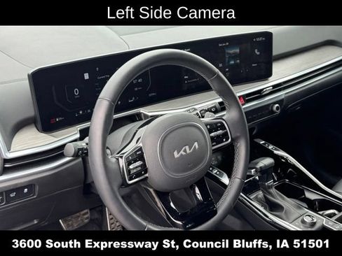 Used 2025 Kia Sorento SX AWD/4WD image 18