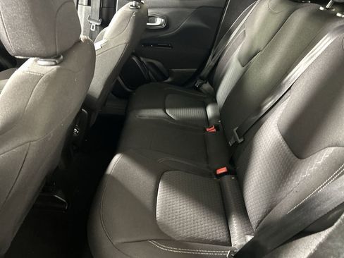 Used 2021 Jeep Renegade Latitude image 22