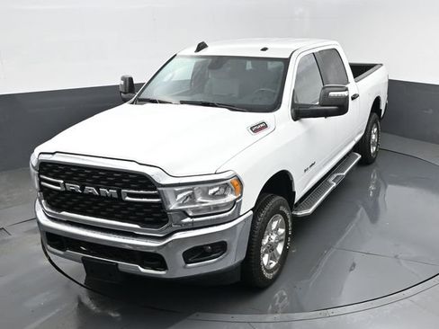 Used 2024 RAM 2500 Big Horn AWD/4WD image 18