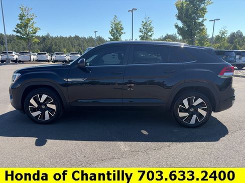 Used 2024 Volkswagen Atlas Cross Sport SE AWD/4WD image 4
