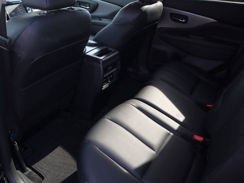 Used 2024 Nissan Murano SV w/ SV Midnight Edition Package image 10