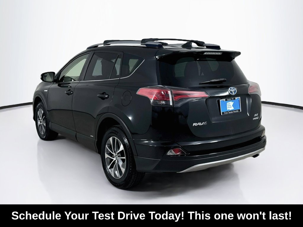 Used 2018 Toyota RAV4 XLE w/ Carpet Mat Package AWD/4WD image 6