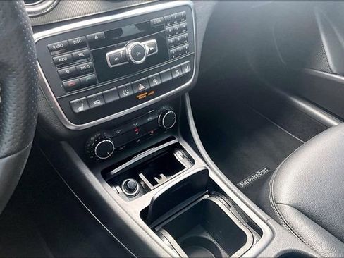 Used 2015 Mercedes-Benz GLA 250 4MATIC image 24