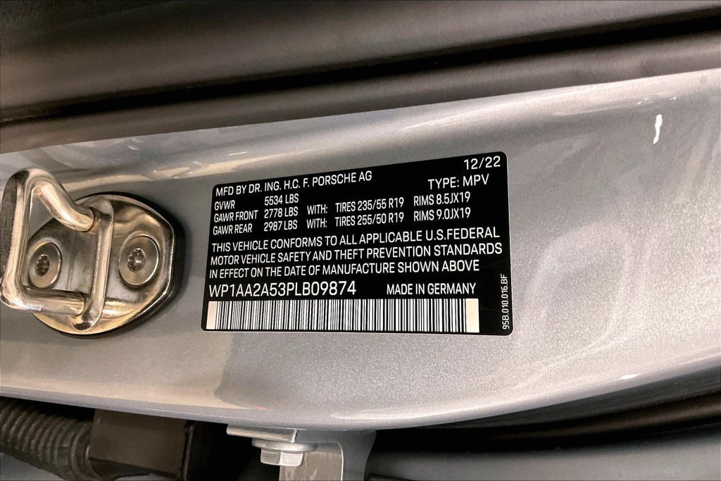 Used 2023 Porsche Macan AWD/4WD image 19