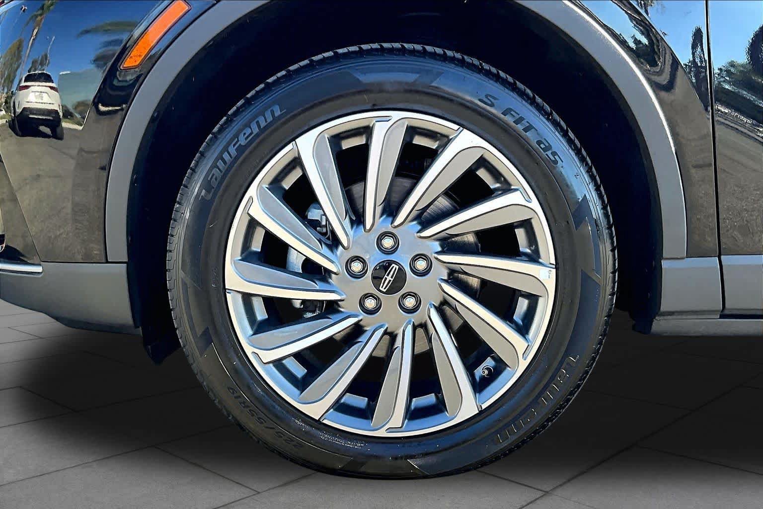Used 2024 Lincoln Corsair Reserve w/ Equipment Group 201A AWD/4WD image 10
