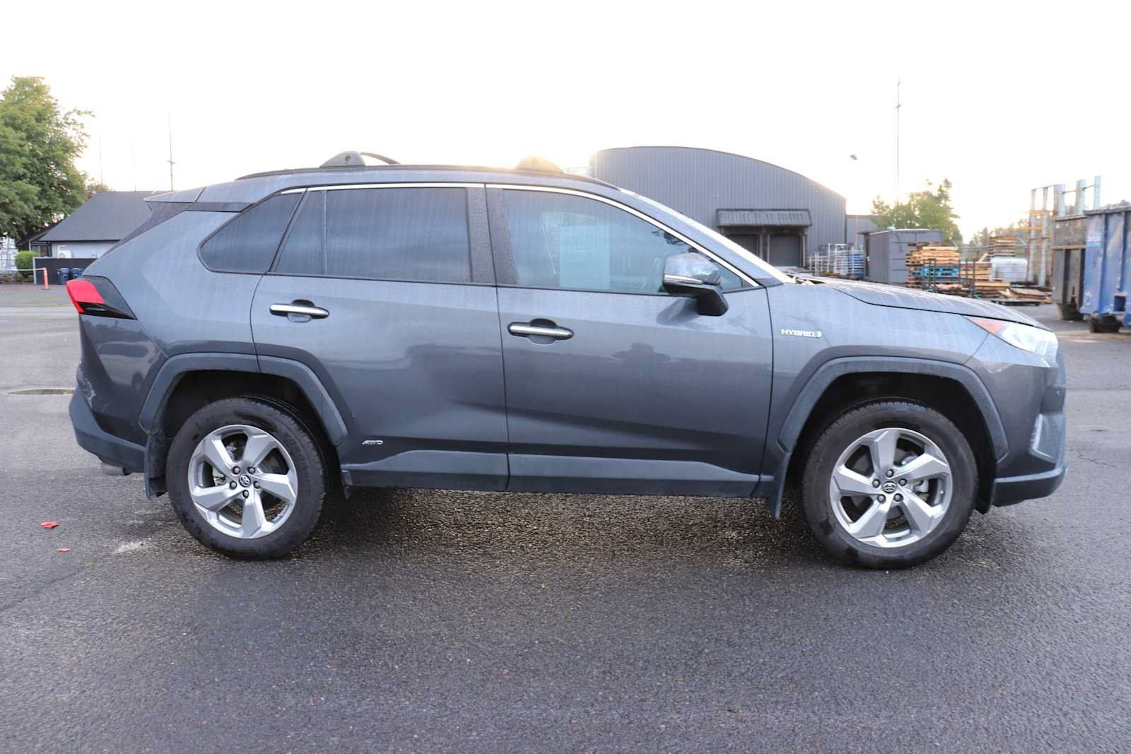 Used 2019 Toyota RAV4 Limited w/ Limited Grade Weather Package AWD/4WD image 4