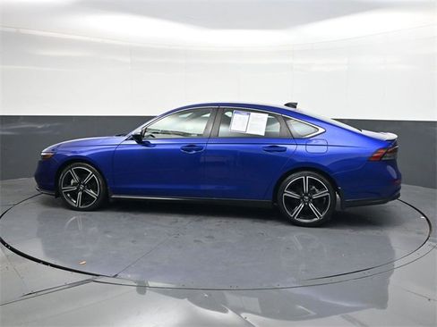 Used 2023 Honda Accord Sport image 7