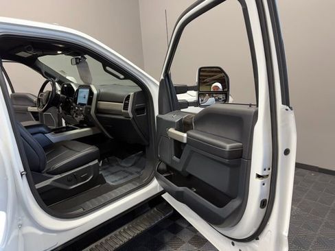 Used 2022 Ford F350 Lariat AWD/4WD image 21