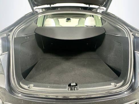 Used 2024 Tesla Model Y Long Range image 27