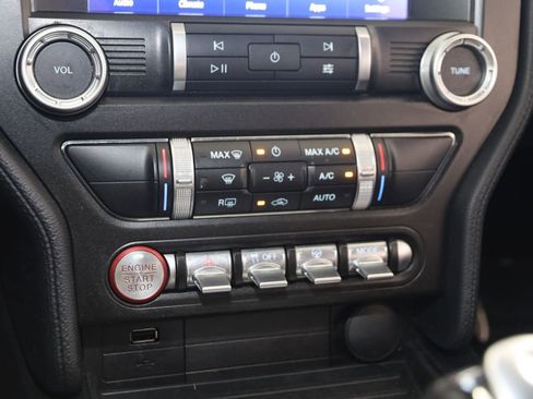 Used 2020 Ford Mustang Convertible RWD image 32
