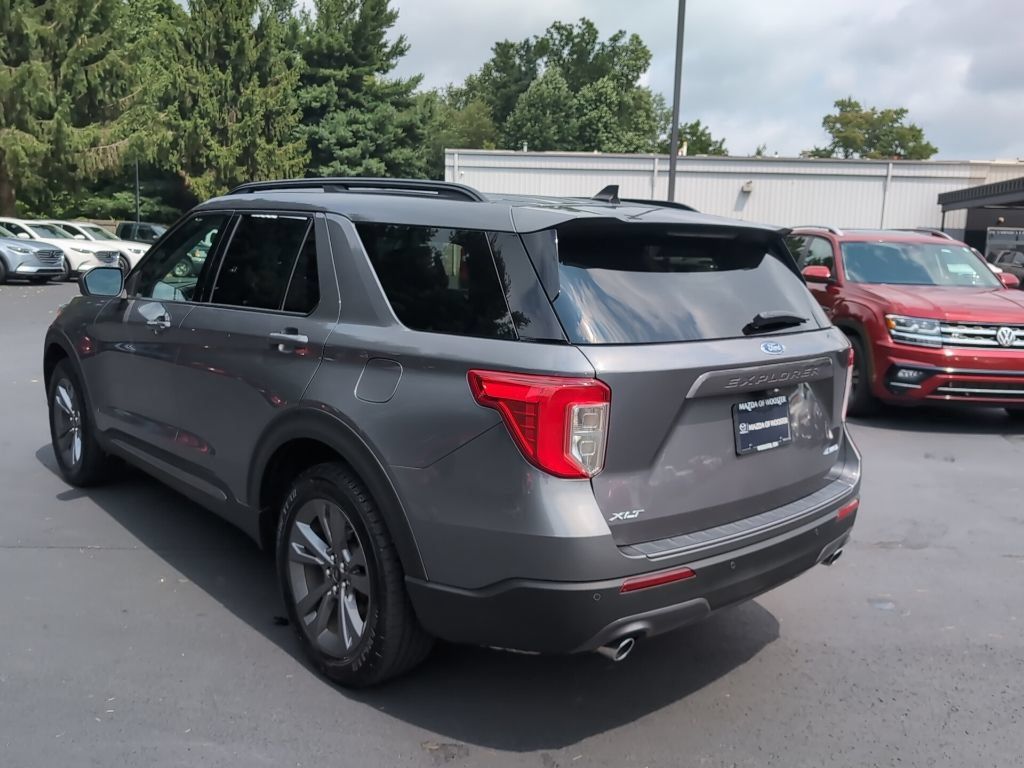 Used 2021 Ford Explorer XLT w/ Equipment Group 202A AWD/4WD image 15