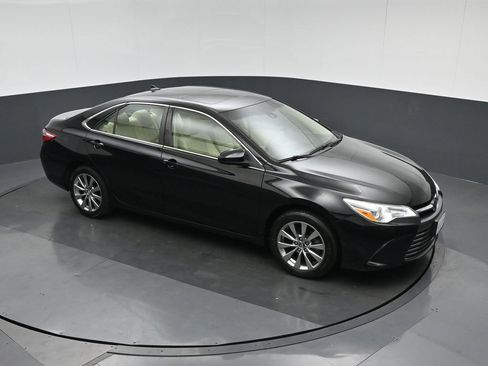 Used 2017 Toyota Camry XLE image 54