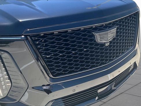 Used 2025 Cadillac Escalade Sport w/ Touring Package AWD/4WD image 28