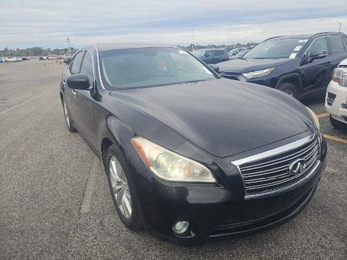 Used 2011 INFINITI M37 w/ Deluxe Touring Pkg image 3
