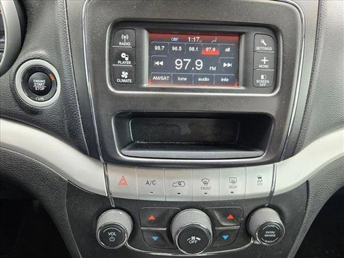 Used 2018 Dodge Journey SE w/ Popular Equipment Group image 11