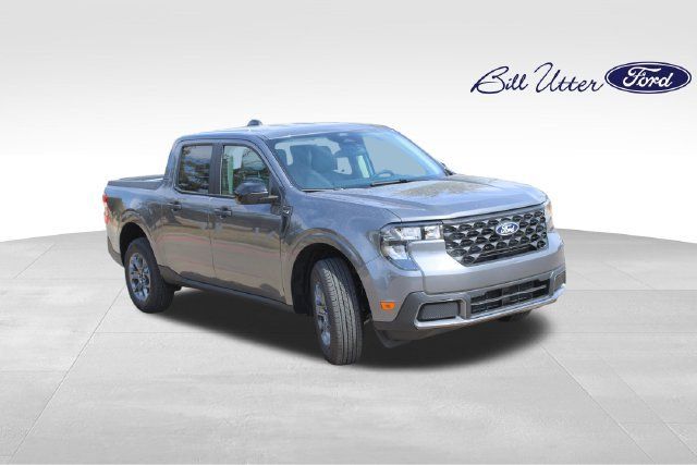 New 2026 Ford Maverick XLT w/ XLT Luxury Package FWD image 2
