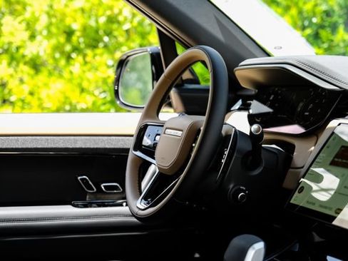 New 2026 Land Rover Range Rover Sport Dynamic SE AWD/4WD image 16