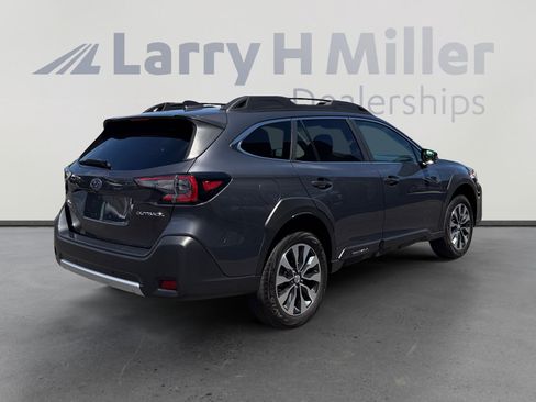 Used 2024 Subaru Outback Limited AWD/4WD image 5