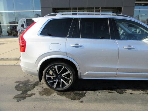 Used 2019 Volvo XC90 T6 Momentum w/ Advanced Package image 11