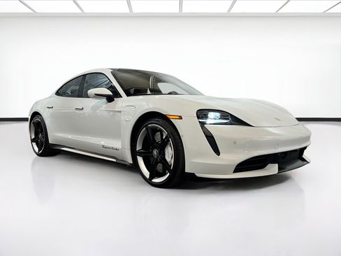 Used 2020 Porsche Taycan Turbo image 3