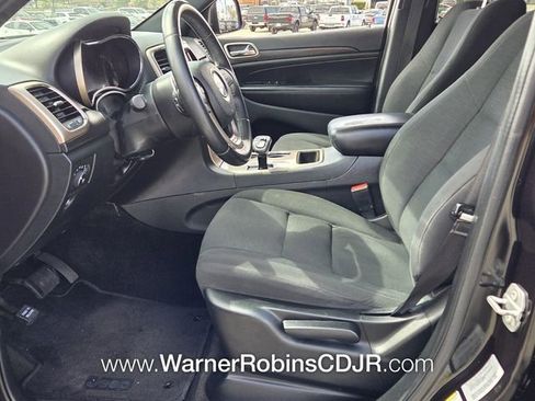 Used 2015 Jeep Grand Cherokee Laredo image 5