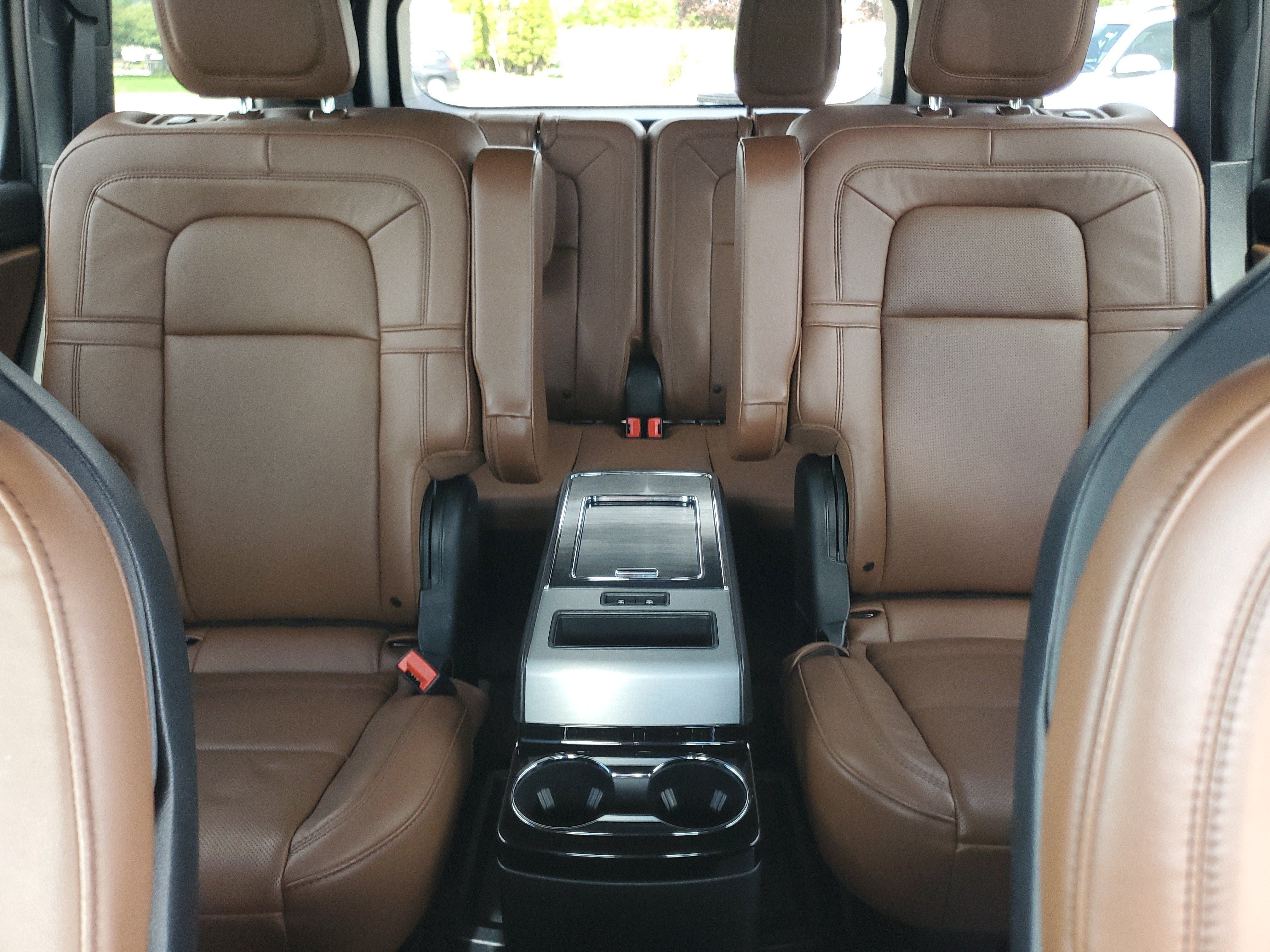 Used 2023 Lincoln Aviator Reserve w/ Equipment Group 201A AWD/4WD image 19