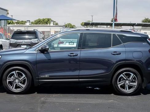 Used 2019 GMC Terrain SLT w/ Preferred Package image 4