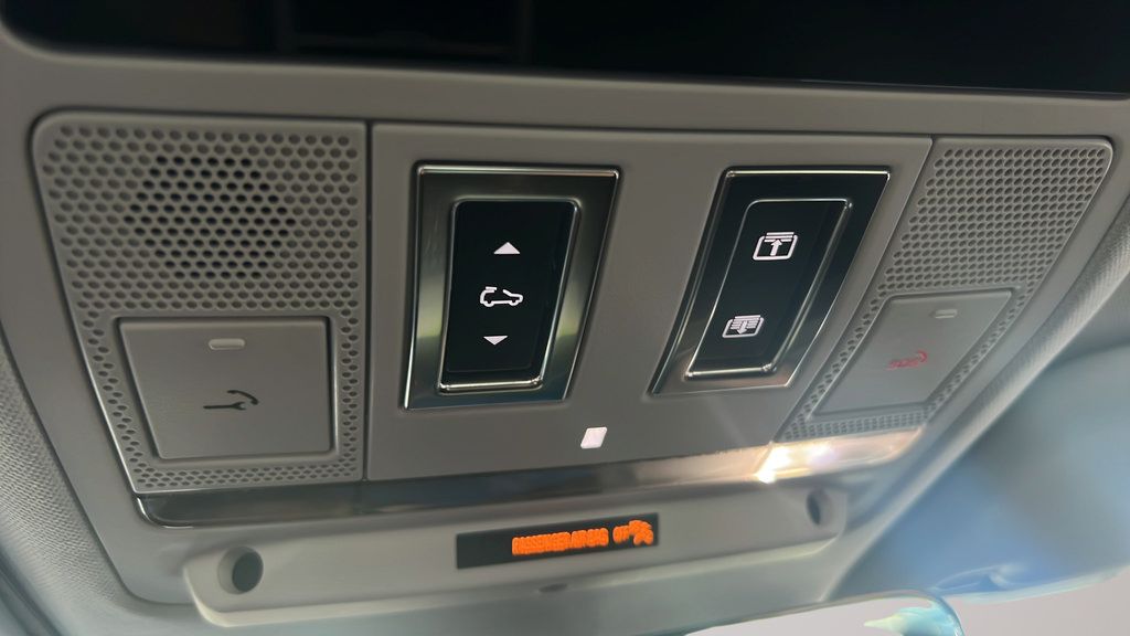 New 2026 Land Rover Defender 110 S AWD/4WD image 33