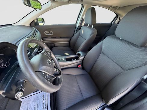 Used 2017 Honda HR-V EX image 13